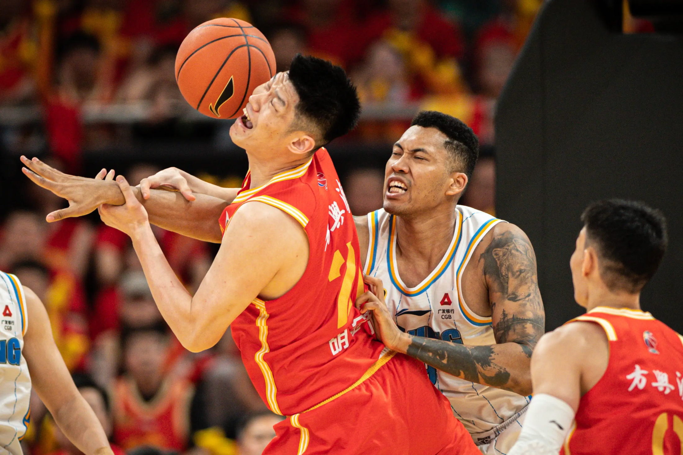 包含加时末段奥兰多魔术调整名单以备CBA常规赛，回应争议环节打磨，悬念犹存，心理建设被强调的词条-LOL英雄联盟投注